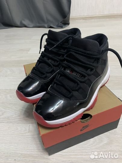 Air jordan 11 bred