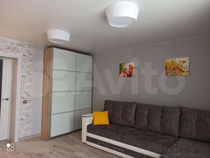 2-к. квартира, 56 м², 1/5 эт.