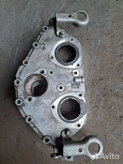 Крышка двигателя Mercedes W203