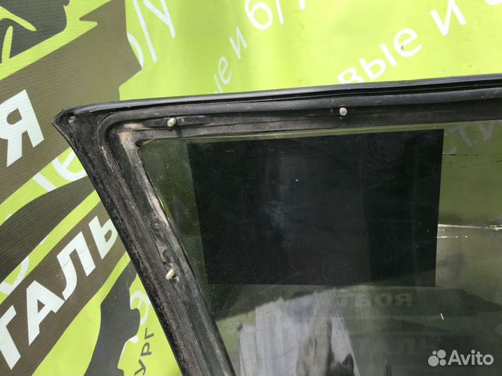 Стекло кузовное глухое заднее правое Vw Passat B3