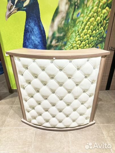 Стойка ресепшн