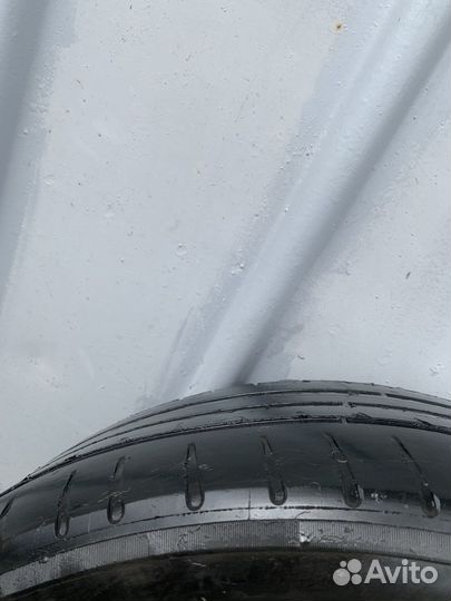 Michelin Pilot Sport 3 235/45 R18 98