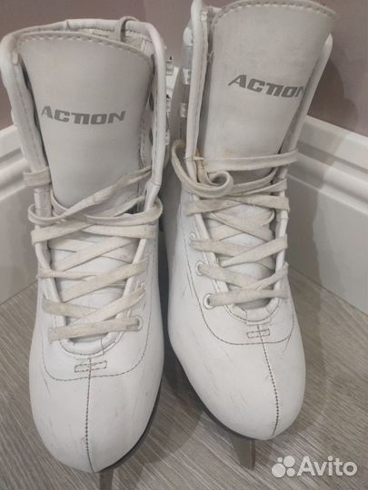 Женские коньки для фигурного катания