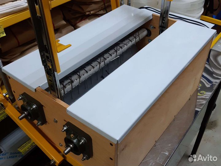 Распечатыватель медовых рамок 