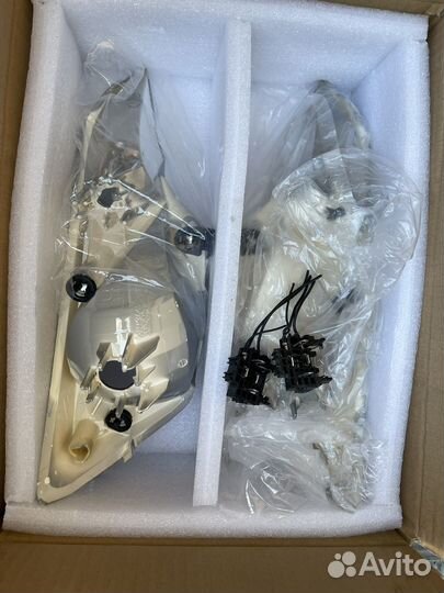 Отражатели фар ford focus 3 две штуки