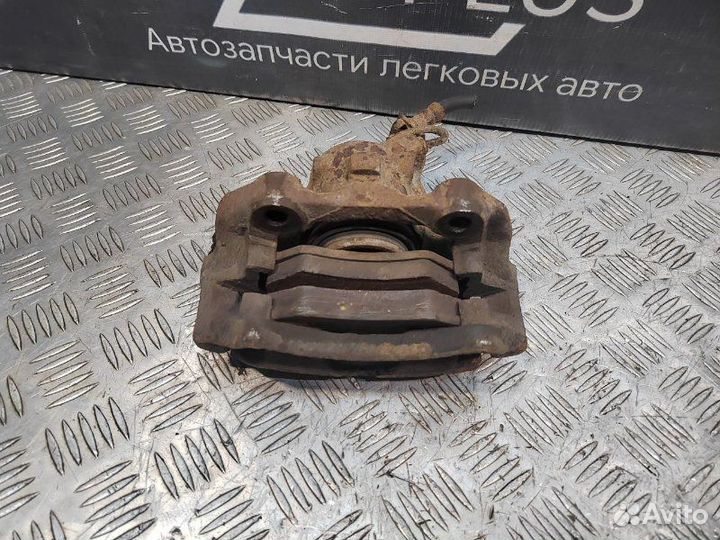 Суппорт передний правый Volkswagen Passat B3