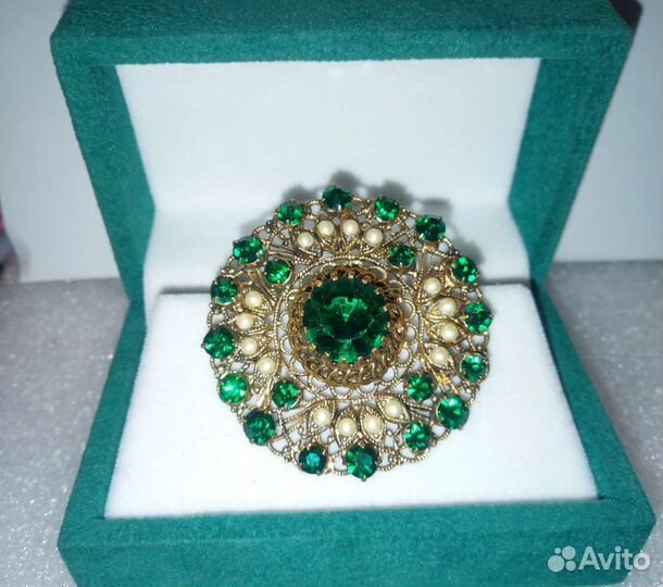 Винтажная брошь красивая, большая