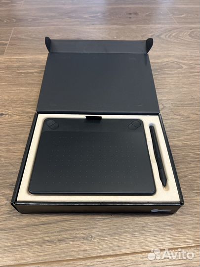 Wacom intuos s