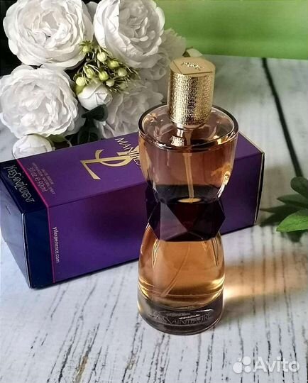 Manifesto Yves Saint Laurent