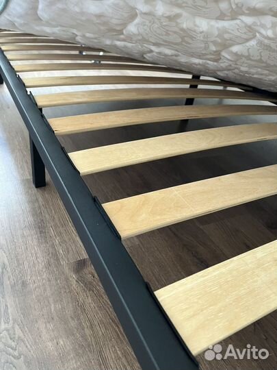 Матрас с основанием 180х200