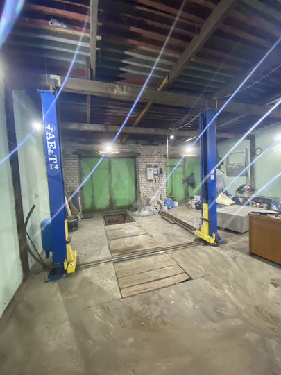 Гараж, > 30 м²