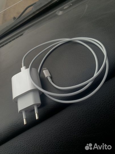 Зарядка на iPhone 20w оригинал