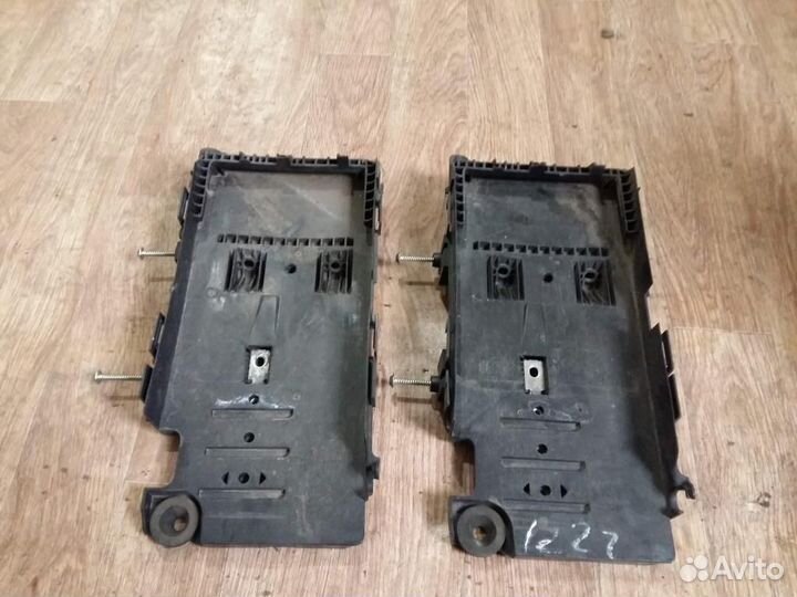 Крепление акб (корпус/подставка) Ford Mondeo IV 2