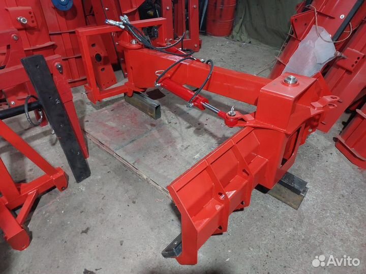 Задний грейдерный отвал 2м на мтз