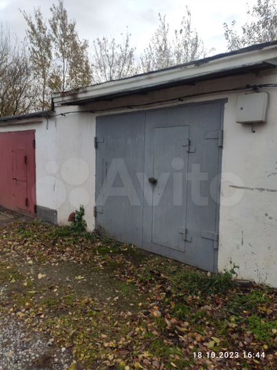 Гараж, > 30 м²