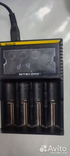 Зарядное устройство nitecore d4