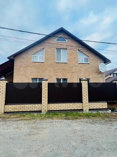 Коттедж 247,6 м² на участке 6,3 сот.