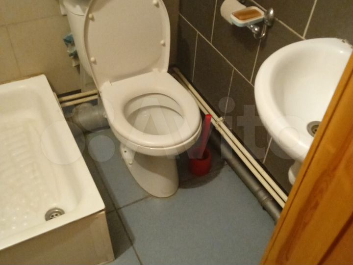 Комната 18 м² в 4-к., 1/8 эт.