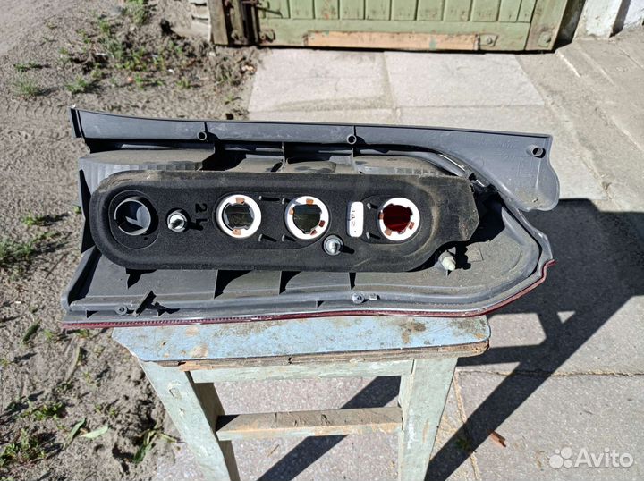 Стоп сигнал Тойота Пробокс