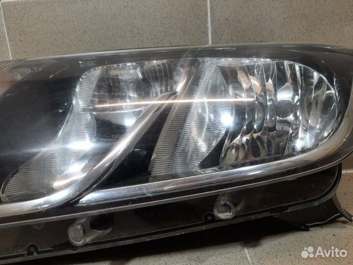 Фара левая Renault Logan 2