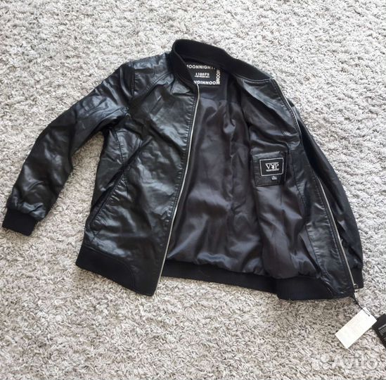 Куртка бомбер