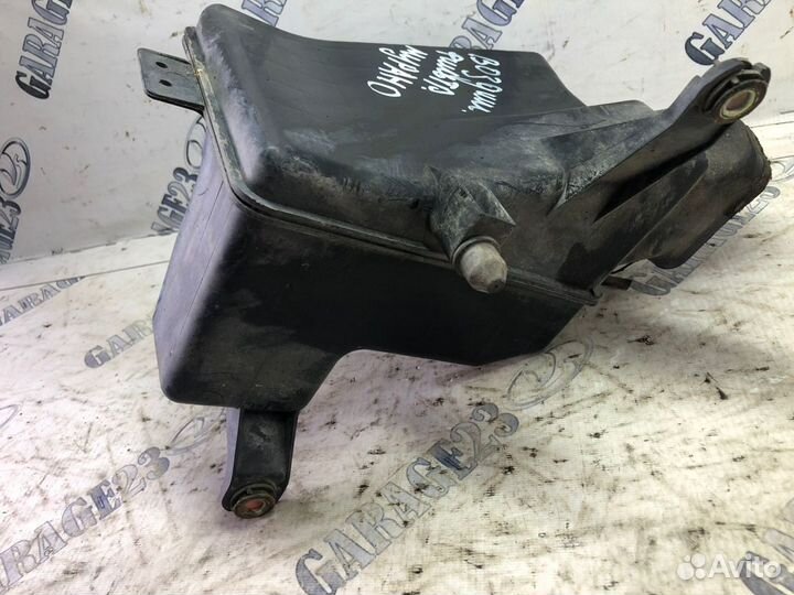 Резонатор воздушного фильтра Nissan Murano Z50