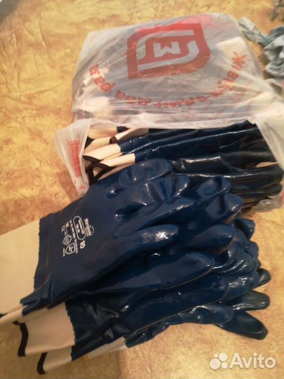 Перчатки нитриловые