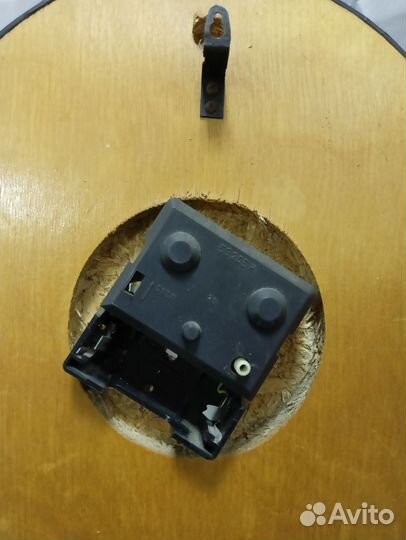 Часы настенные СССР Янтарь кварц