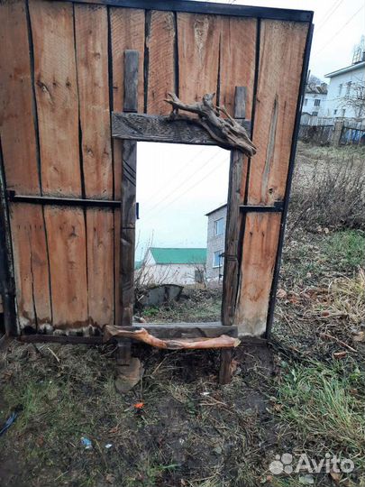 Зеркало настенное в раме