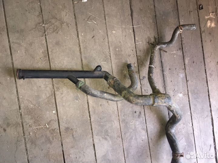 Патрубок охлаждения двигателя 1,6 16кл Renault Meg