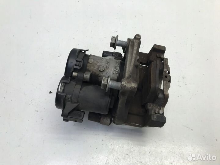 Суппорт тормозной задний правый Mercedes-Benz W253