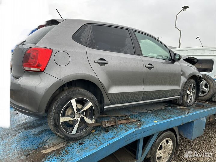 Дверь передняя правая volkswagen polo хэчбэк