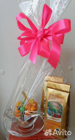 Набор подарочный, чай, сладости, кружка и блюдце