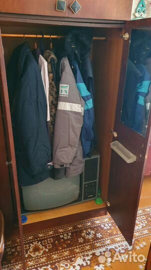 Шкаф плательный