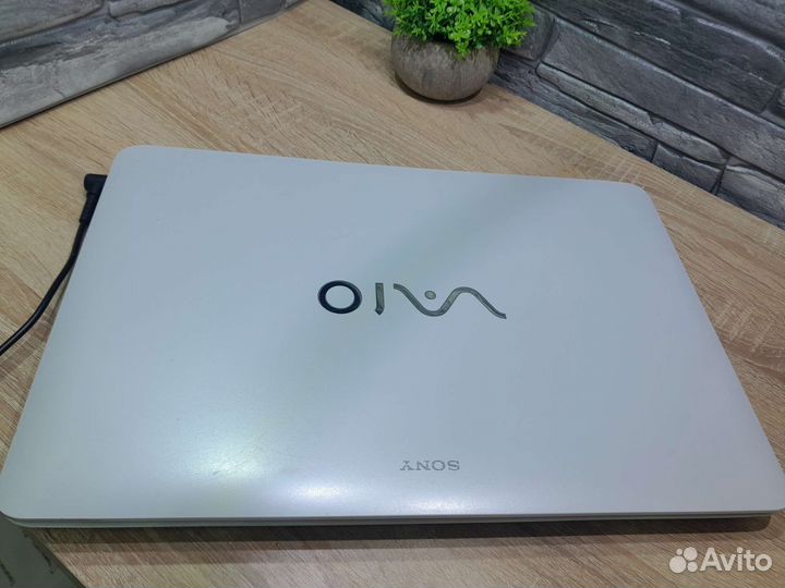 M.18476 Sony 21,8 Ghz/4GB/500GB/GT740M