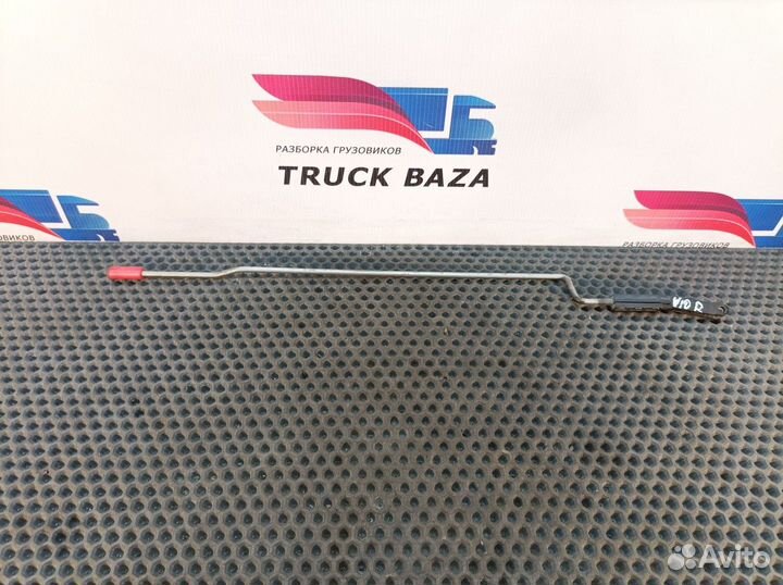 1062568 Тяга замка двери правая Volvo FH