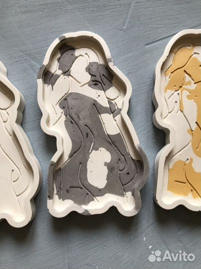 Гипсовое изделие - подставка