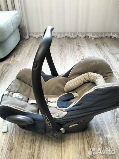 Детское автокресло от 0 maxi cosi