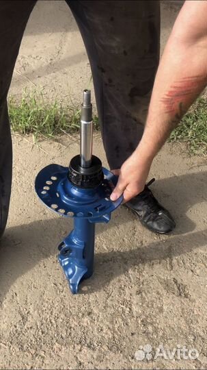 Стойка передняя Mercedes w212 e211