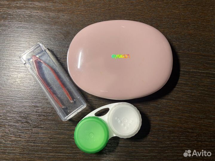 Футляр для контактных линз