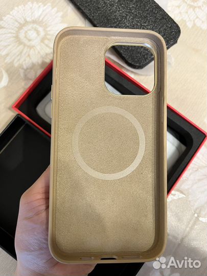 Кожаный чехол на iPhone 14 pro max