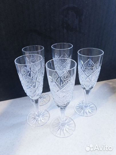 Хрустальные бокалы для шампанского