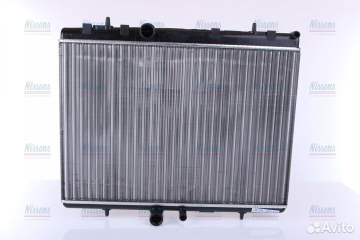 Радиатор охлаждения nissens 63689A