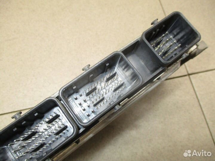 Блок управления двигателем Renault Fluence 2010-2