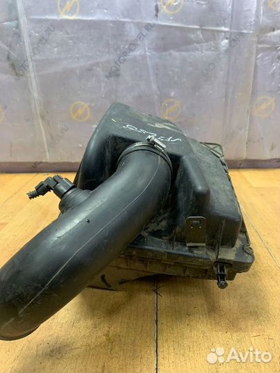 Корпус воздушного фильтра Opel Astra H Z18XER