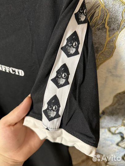 Футболка unaffected