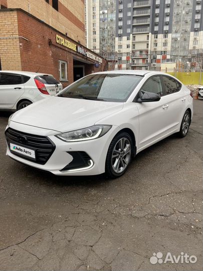 Hyundai Elantra 2.0 AT, 2016, 126 800 км