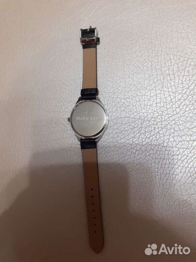 Часы Mary Kay