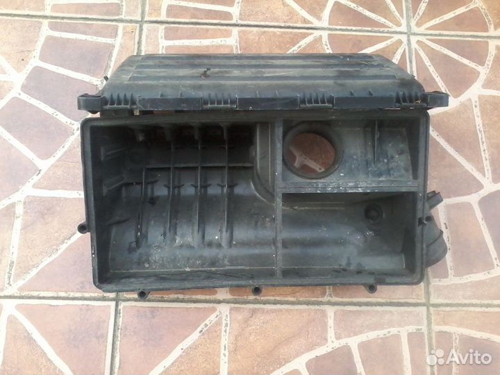 Корпус воздушного фильтра фольксваген шкода