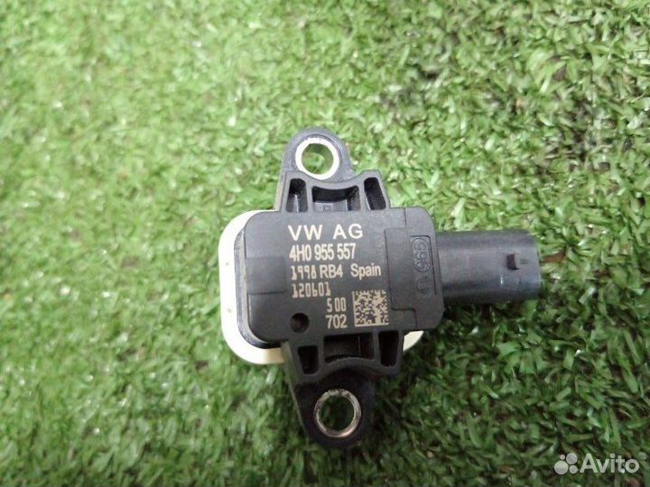 Датчик удара передний правый Audi A1 8X1 caxb